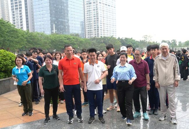 Phường Thanh Xuân sôi nổi Ngày chạy Olympic và phát động phong trào thể thao cộng đồng- Ảnh 9.