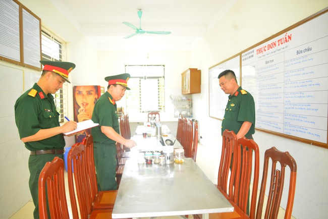 Ban CHQS xã Tam Hưng phục vụ tốt Đoàn kiểm tra Bộ Tư lệnh Thủ đô Hà Nội- Ảnh 3.