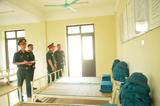 Ban CHQS xã Tam Hưng phục vụ tốt Đoàn kiểm tra Bộ Tư lệnh Thủ đô Hà Nội- Ảnh 1.