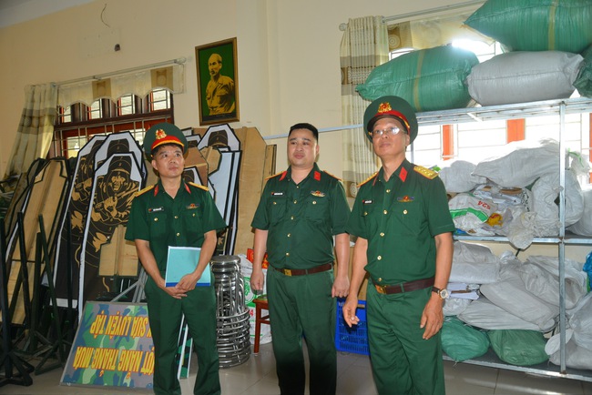 Ban CHQS xã Tam Hưng phục vụ tốt Đoàn kiểm tra Bộ Tư lệnh Thủ đô Hà Nội- Ảnh 4.