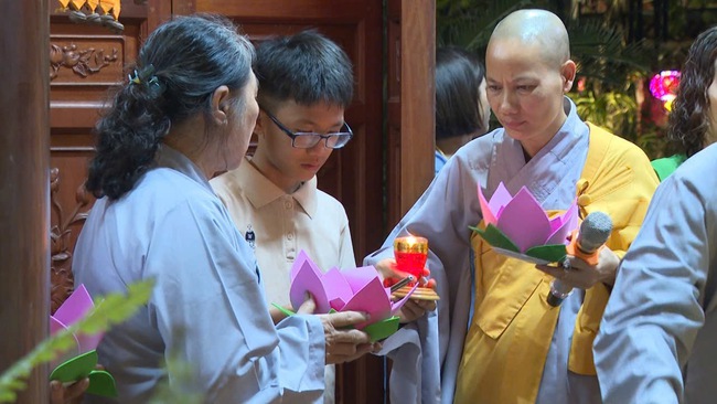 TRANG NGHIÊM ĐẠI LỄ PHẬT ĐẢN PHẬT LỊCH 2570
TẠI CHÙA THÁI ÂN - xã Tam Hưng -Tp Hà Nội- Ảnh 2.