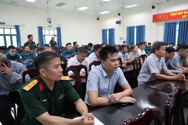 Xã Tam Hưng sơ kết công tác quân sự, quốc phòng 6 tháng đầu năm 2026; tổng kết thi hành các luật về quốc phòng, dân quân tự vệ và giáo dục quốc phòng, an ninh- Ảnh 6.