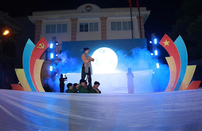 PHƯỜNG VĨNH HƯNG TỔ CHỨC CHƯƠNG TRÌNH  VĂN NGHỆ “Tự hào Thủ đô anh hùng – Sáng mãi niềm tin theo Đảng” - “71 năm – Hà Nội vươn mình trong hào khí Thăng Long”- Ảnh 6.