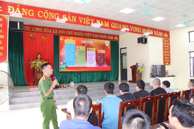 Xã Phú Nghĩa tổ chức lớp tập huấn nghiệp vụ phòng cháy, chữa cháy và cứu nạn cứu hộ cho các hộ gia đình, cơ sở sản xuất kinh doanh trên địa bàn- Ảnh 3.