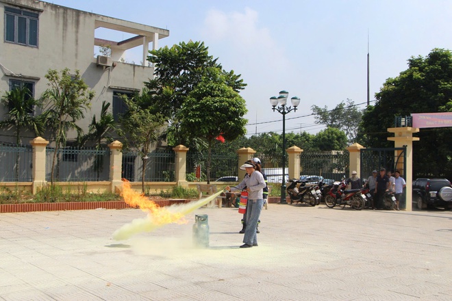 Xã Phú Nghĩa tổ chức lớp tập huấn nghiệp vụ phòng cháy, chữa cháy và cứu nạn cứu hộ cho các hộ gia đình, cơ sở sản xuất kinh doanh trên địa bàn- Ảnh 8.
