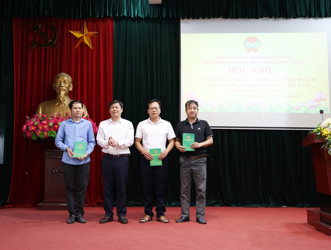 Hội Nông dân xã Phú Nghĩa tổ chức Hội nghị gặp mặt kỷ niệm 95 năm ngày thành lập Hội Nông dân Việt Nam (14/10/1930 – 14/10/2025)- Ảnh 4.