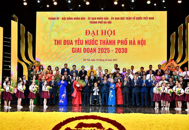 Đồng chí Chủ tịch UBND phường Cầu Giấy tham dự Đại hội thi đua yêu nước thành phố Hà Nội giai đoạn 2025-2030- Ảnh 1.