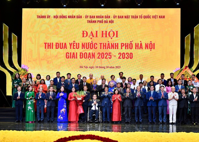 Đồng chí Chủ tịch UBND phường Cầu Giấy tham dự Đại hội thi đua yêu nước thành phố Hà Nội giai đoạn 2025-2030- Ảnh 2.