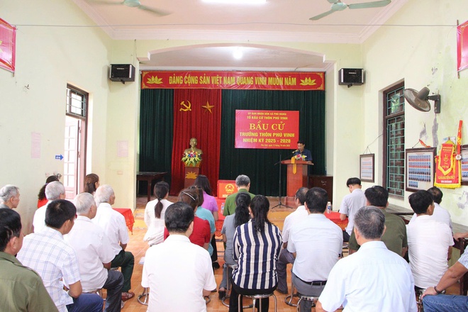 Xã Phú Nghĩa: Cử tri đại diện hộ gia đình hăng hái tham gia bầu cử Trưởng thôn nhiệm kỳ 2025 – 2028- Ảnh 4.