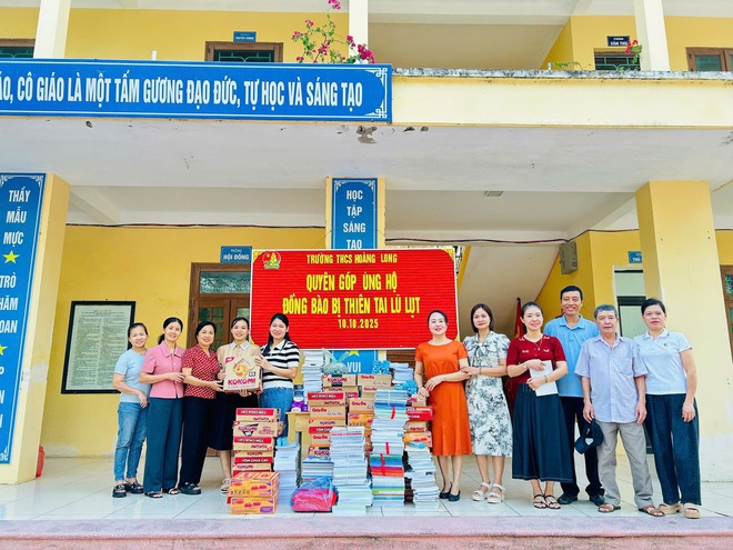 HƯỞNG ỨNG HOẠT ĐỘNG ỦNG HỘ ĐỒNG BÀO VÙNG LŨ VÀ QUỸ “VÌ NGƯỜI NGHÈO”- Ảnh 1.