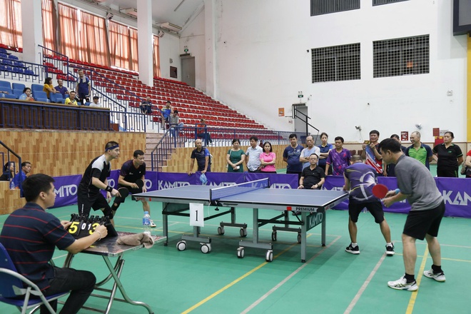 Sôi nổi Giải Bóng bàn trong Chương trình Đại hội Thể dục Thể thao lần phường Hà Đông năm 2025- Ảnh 1.