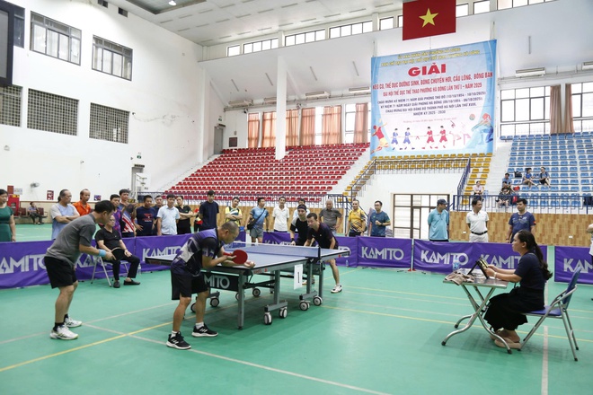 Sôi nổi Giải Bóng bàn trong Chương trình Đại hội Thể dục Thể thao lần phường Hà Đông năm 2025- Ảnh 2.