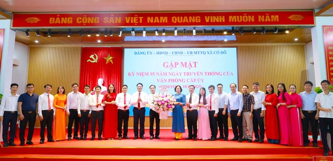 XÃ CỔ ĐÔ TỔ CHỨC GẶP MẶT KỶ NIỆM NGÀY TRUYỀN THỐNG CÁC NGÀNH TỔ CHỨC, DÂN VẬN, KIỂM TRA VÀ VĂN PHÒNG CẤP ỦY CỦA ĐẢNG- Ảnh 1.