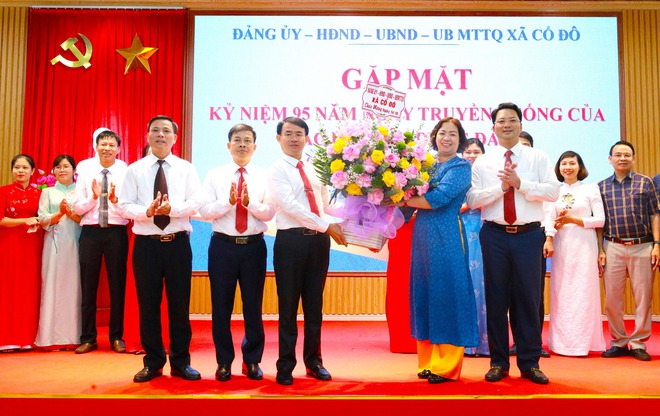 XÃ CỔ ĐÔ TỔ CHỨC GẶP MẶT KỶ NIỆM NGÀY TRUYỀN THỐNG CÁC NGÀNH TỔ CHỨC, DÂN VẬN, KIỂM TRA VÀ VĂN PHÒNG CẤP ỦY CỦA ĐẢNG- Ảnh 3.