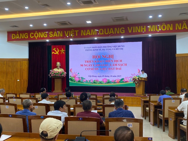 Phường Việt Hưng tổ chức Hội nghị triển khai thực hiện chiến dịch làm giàu, làm sạch cơ sở dữ liệu đất đai trên địa bàn phường- Ảnh 3.