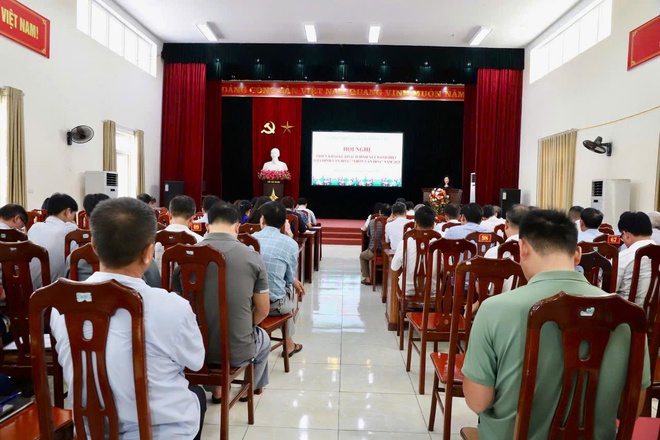 XÃ HỒNG VÂN TRIỂN KHAI KẾ HOẠCH BÌNH XÉT CÔNG NHẬN DANH HIỆU “GIA ĐÌNH VĂN HÓA”, “THÔN VĂN HÓA” NĂM 2025- Ảnh 1.