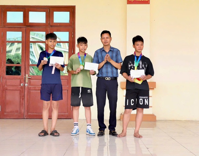 XÃ HỒNG VÂN: TỔ CHỨC THÀNH CÔNG MÔN THỂ DỤC NHỊP ĐIỆU AEROBIC VÀ MÔN ĐIỀN KINH- Ảnh 19.