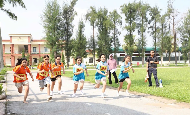 XÃ HỒNG VÂN: TỔ CHỨC THÀNH CÔNG MÔN THỂ DỤC NHỊP ĐIỆU AEROBIC VÀ MÔN ĐIỀN KINH- Ảnh 8.