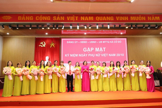 ĐẢNG ỦY – HĐND – UBND – ỦY BAN MTTQ XÃ CỔ ĐÔ TỔ CHỨC GẶP MẶT NỮ CÁN BỘ, CÔNG CHỨC, VIÊN CHỨC VÀ NGƯỜI LAO ĐỘNG NHÂN KỶ NIỆM 95 NĂM NGÀY THÀNH LẬP HỘI LIÊN HIỆP PHỤ NỮ VIỆT NAM (20/10/1930 – 20/10/2025)- Ảnh 5.