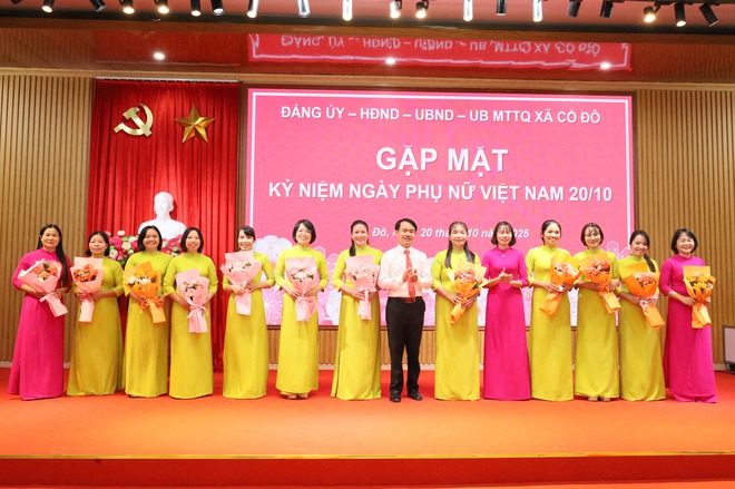 ĐẢNG ỦY – HĐND – UBND – ỦY BAN MTTQ XÃ CỔ ĐÔ TỔ CHỨC GẶP MẶT NỮ CÁN BỘ, CÔNG CHỨC, VIÊN CHỨC VÀ NGƯỜI LAO ĐỘNG NHÂN KỶ NIỆM 95 NĂM NGÀY THÀNH LẬP HỘI LIÊN HIỆP PHỤ NỮ VIỆT NAM (20/10/1930 – 20/10/2025)- Ảnh 6.