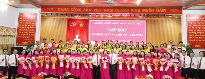 ĐẢNG ỦY – HĐND – UBND – ỦY BAN MTTQ XÃ CỔ ĐÔ TỔ CHỨC GẶP MẶT NỮ CÁN BỘ, CÔNG CHỨC, VIÊN CHỨC VÀ NGƯỜI LAO ĐỘNG NHÂN KỶ NIỆM 95 NĂM NGÀY THÀNH LẬP HỘI LIÊN HIỆP PHỤ NỮ VIỆT NAM (20/10/1930 – 20/10/2025)- Ảnh 7.