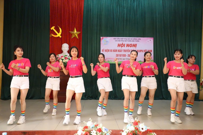 CHI HỘI PHỤ NỮ THÔN NỘI THÔN: GẶP MẶT KỶ NIỆM 95 NĂM NGÀY THÀNH LẬP HỘI LHPN VN 20/10- Ảnh 2.