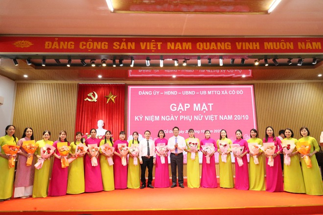 ĐẢNG ỦY – HĐND – UBND – ỦY BAN MTTQ XÃ CỔ ĐÔ TỔ CHỨC GẶP MẶT NỮ CÁN BỘ, CÔNG CHỨC, VIÊN CHỨC VÀ NGƯỜI LAO ĐỘNG NHÂN KỶ NIỆM 95 NĂM NGÀY THÀNH LẬP HỘI LIÊN HIỆP PHỤ NỮ VIỆT NAM (20/10/1930 – 20/10/2025)- Ảnh 8.
