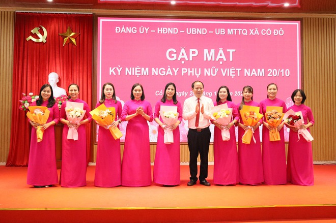 ĐẢNG ỦY – HĐND – UBND – ỦY BAN MTTQ XÃ CỔ ĐÔ TỔ CHỨC GẶP MẶT NỮ CÁN BỘ, CÔNG CHỨC, VIÊN CHỨC VÀ NGƯỜI LAO ĐỘNG NHÂN KỶ NIỆM 95 NĂM NGÀY THÀNH LẬP HỘI LIÊN HIỆP PHỤ NỮ VIỆT NAM (20/10/1930 – 20/10/2025)- Ảnh 9.