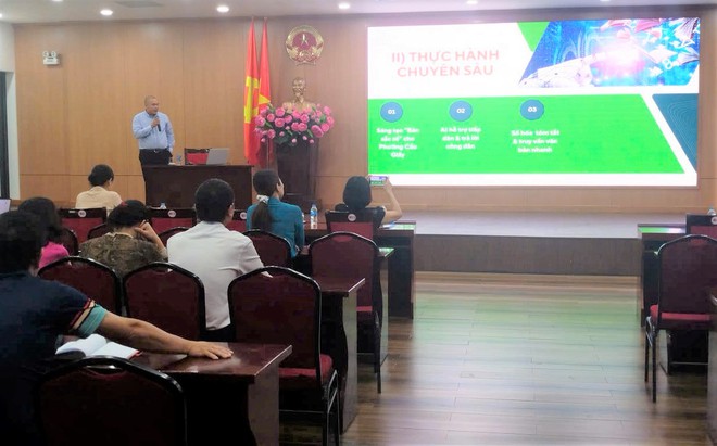 PHƯỜNG CẦU GIẤY TỔ CHỨC TẬP HUẤN “ỨNG DỤNG TRÍ TUỆ NHÂN TẠO TRONG THỰC HIỆN NHIỆM VỤ QUẢN LÝ NHÀ NƯỚC”- Ảnh 4.