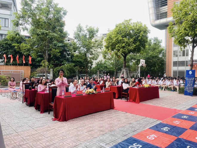 Trường THCS Chu Văn An tổ chức mô hình điểm lễ hưởng ứng ngày pháp luật nước CHXHCN Việt Nam - năm 2025- Ảnh 7.