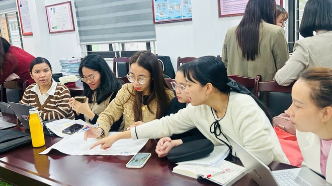 Trường THCS Giang Biên: Sinh hoạt chuyên môn - Tạo hứng thú học tập cho học sinh- Ảnh 4.