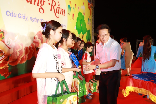 Rực rỡ "Đêm hội trăng rằm" phường Cầu Giấy năm 2025- Ảnh 30.