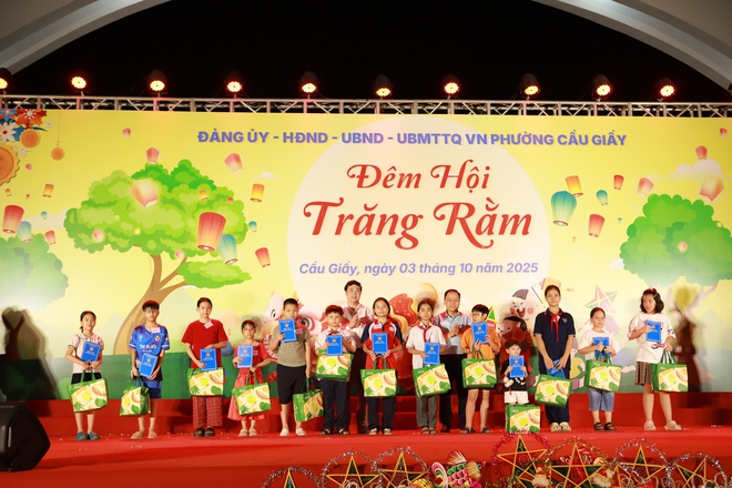 Rực rỡ "Đêm hội trăng rằm" phường Cầu Giấy năm 2025- Ảnh 28.