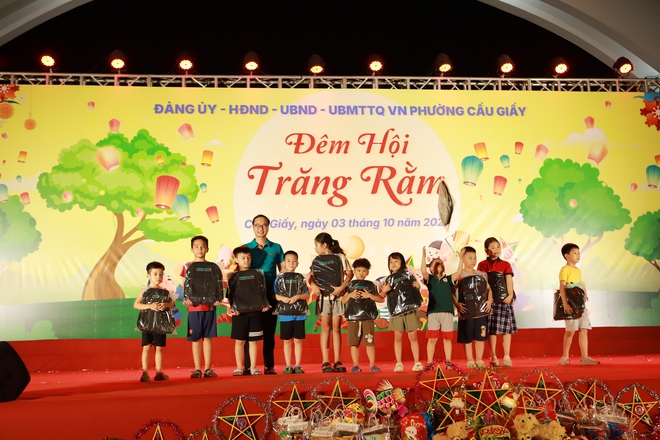 Rực rỡ "Đêm hội trăng rằm" phường Cầu Giấy năm 2025- Ảnh 25.