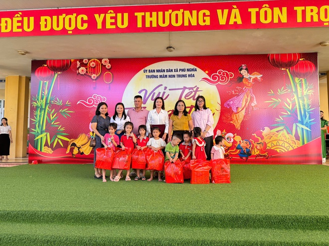 Chùm ảnh hoạt động vui Tết Trung thu năm 2025 của thiếu niên, nhi đồng xã Phú Nghĩa- Ảnh 19.