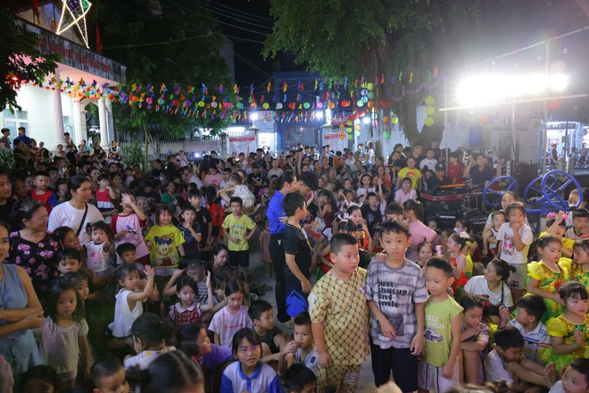 Chùm ảnh hoạt động vui Tết Trung thu năm 2025 của thiếu niên, nhi đồng xã Phú Nghĩa- Ảnh 6.