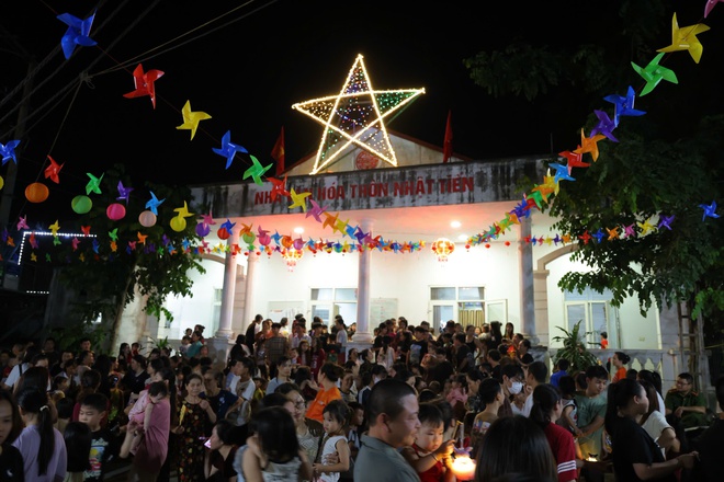 Chùm ảnh hoạt động vui Tết Trung thu năm 2025 của thiếu niên, nhi đồng xã Phú Nghĩa- Ảnh 7.