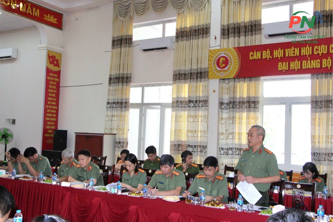 Lãnh đạo Công an Thành phố Hà Nội kiểm tra, đánh giá kết quả triển khai thực hiện các mặt công tác của Công an xã Phú Nghĩa- Ảnh 2.
