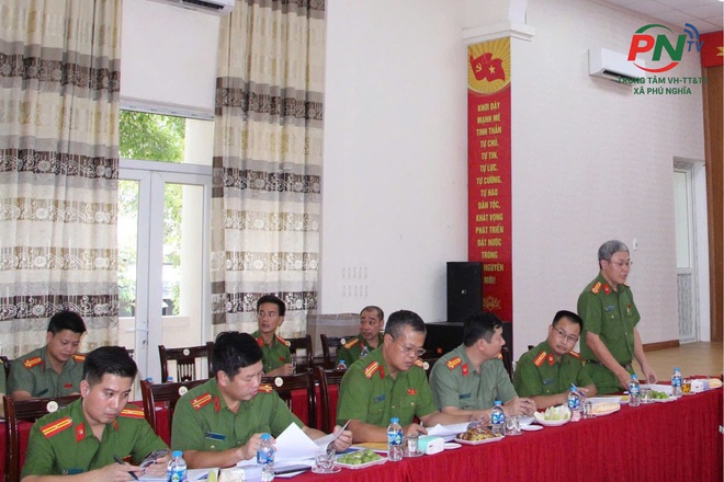 Lãnh đạo Công an Thành phố Hà Nội kiểm tra, đánh giá kết quả triển khai thực hiện các mặt công tác của Công an xã Phú Nghĩa- Ảnh 5.