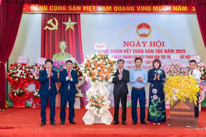 XÃ HỒNG VÂN TƯNG BỪNG NGÀY HỘI ĐẠI ĐOÀN KẾT TOÀN DÂN TỘC NĂM 2025 HƯỚNG TỚI KỶ NIỆM 95 NĂM NGÀY TRUYỀN THỐNG MẶT TRẬN TỔ QUỐC VIỆT NAM (18/11/1930-18/11/2025)- Ảnh 5.