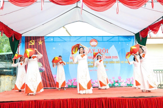 XÃ HỒNG VÂN TƯNG BỪNG NGÀY HỘI ĐẠI ĐOÀN KẾT TOÀN DÂN TỘC NĂM 2025 HƯỚNG TỚI KỶ NIỆM 95 NĂM NGÀY TRUYỀN THỐNG MẶT TRẬN TỔ QUỐC VIỆT NAM (18/11/1930-18/11/2025)- Ảnh 19.
