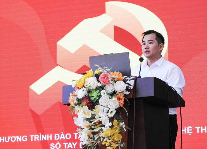 XÃ TRUNG GIÃ TỔ CHỨC TẬP HUẤN NGHIỆP VỤ KIỂM TRA, GIÁM SÁT VÀ CÔNG TÁC XÂY DỰNG ĐẢNG NĂM 2025- Ảnh 3.