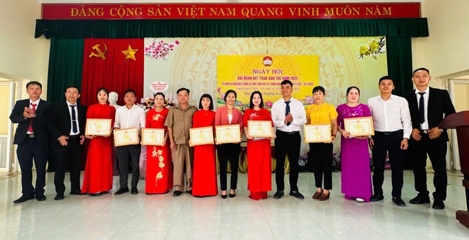 THÔN HOA SƠN TỔ CHỨC NGÀY HỘI ĐẠI ĐOÀN KẾT TOÀN DÂN TỘC NĂM 2025- Ảnh 3.