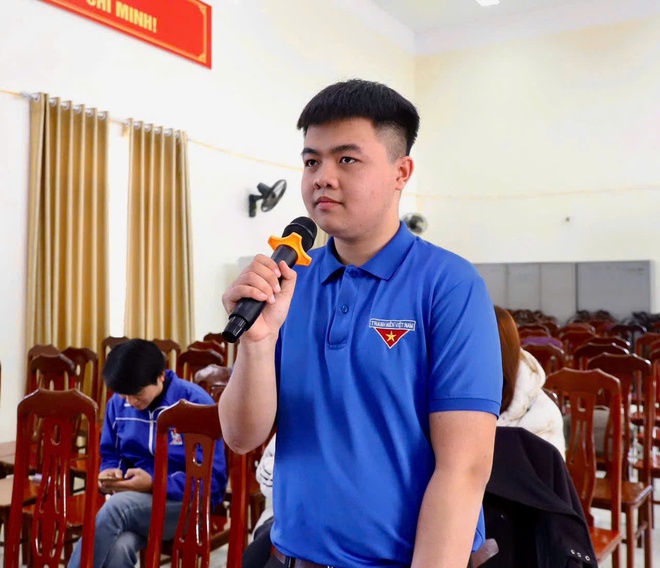 Hội nghị đối thoại giữa chủ tịch UBND xã với thanh niên trên địa bàn xã Hồng Vân năm 2025 - Ảnh 9.