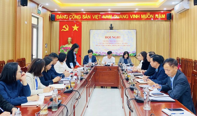 THƯỜNG TRỰC ĐẢNG ỦY XÃ TRUNG GIÃ LÀM VIỆC VỚI PHÒNG VĂN HÓA - XÃ HỘI; TRUNG TÂM VĂN HÓA, THÔNG TIN & THỂ THAO- Ảnh 8.