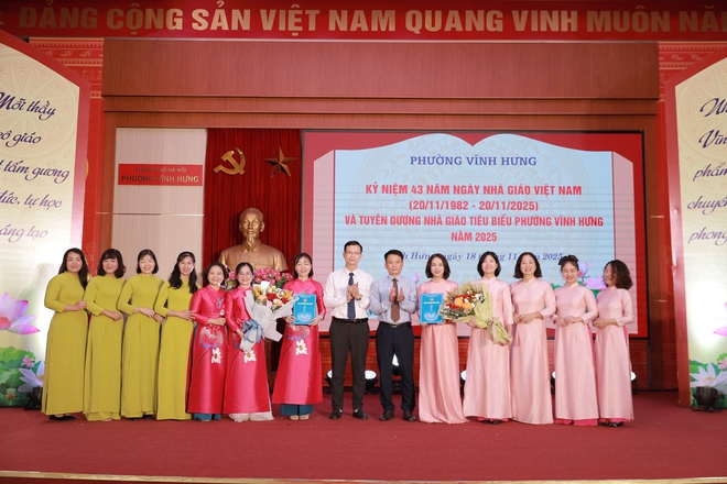 GẶP MẶT KỶ NIỆM 43 NĂM NGÀY NHÀ GIÁO VIỆT NAM VÀ TUYÊN DƯƠNG NHÀ GIÁO TIÊU BIỂU PHƯỜNG VĨNH HƯNG NĂM 2025- Ảnh 8.