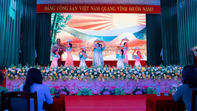 TRUNG GIÃ LONG TRỌNG TỔ CHỨC LỄ TUYÊN DƯƠNG GƯƠNG MẶT TRẺ TIÊU BIỂU NĂM 2025- Ảnh 17.