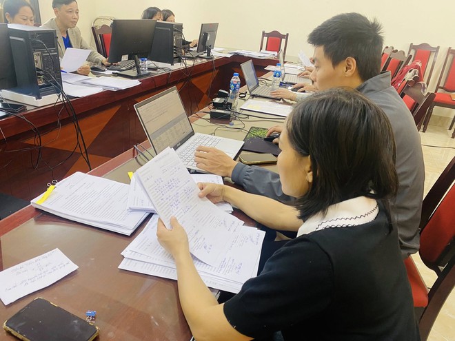 XÃ PHƯỢNG DỰC TĂNG TỐC “10 NGÀY ĐÊM” LÀM SẠCH DỮ LIỆU ĐẢNG VIÊN, QUYẾT TÂM HOÀN THÀNH MỤC TIÊU CHUYỂN ĐỔI SỐ TRONG CÔNG TÁC XÂY DỰNG ĐẢNG- Ảnh 2.