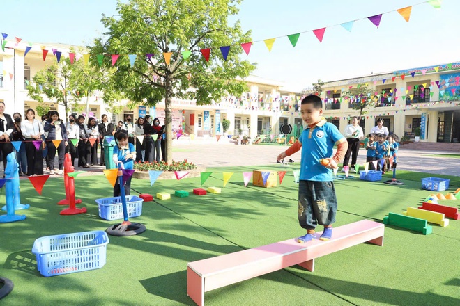 UBND xã Hồng Vân: Bồi dưỡng kiến thức vệ sinh an toàn thực phẩm, giáo dục dinh dưỡng kết hợp vận động tại trường Mầm non Hồng Vân - Ảnh 2.