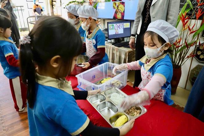 UBND xã Hồng Vân: Bồi dưỡng kiến thức vệ sinh an toàn thực phẩm, giáo dục dinh dưỡng kết hợp vận động tại trường Mầm non Hồng Vân - Ảnh 23.